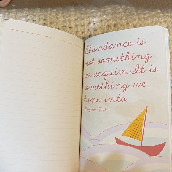 NEW "in everything, give thanks." Stationery Lined Journal 128 pages - Picture 4 of 4